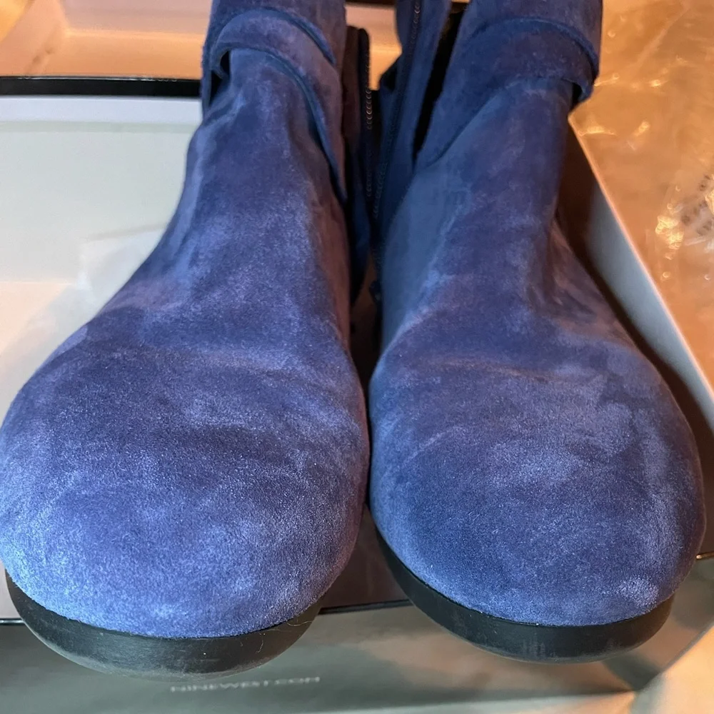 💙Nine West Suede Sz9 Ankle Booties💙 - Picture 4 of 6